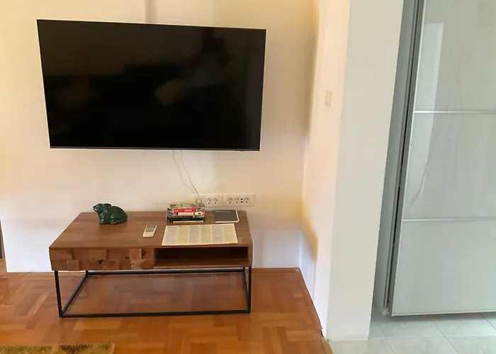 Apartman Fjaka *